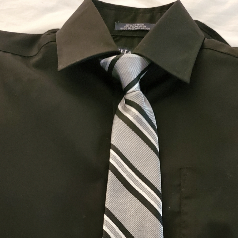 CHAPS Boys Dress Shirt & Clip on Tie - Picture 3 of 3
